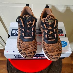 Skechers Bob's Sport with Memory Foam; Women's 6.5)